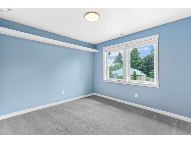 475 Ne ELLIOTT Ave, Gresham, OR 97030