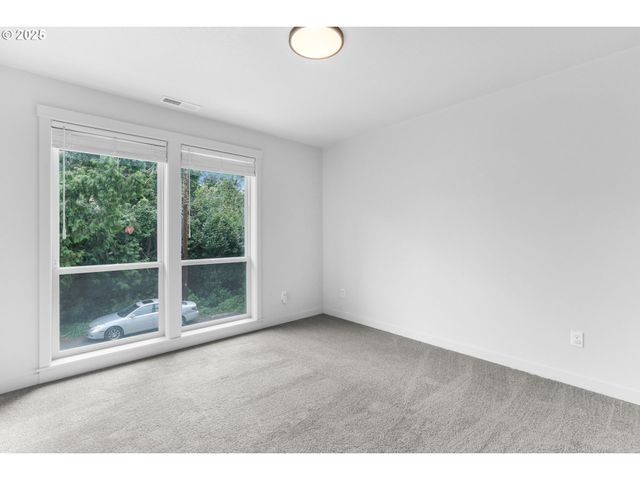 475 Ne ELLIOTT Ave, Gresham, OR 97030