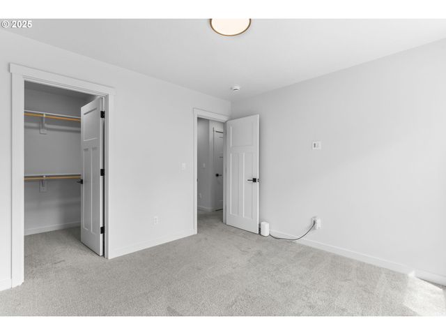 475 Ne ELLIOTT Ave, Gresham, OR 97030