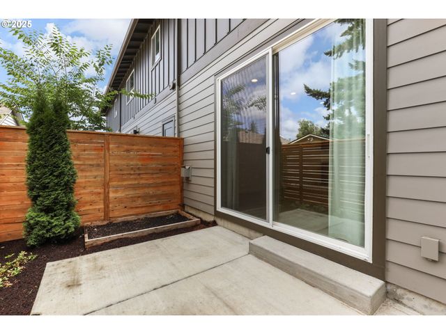475 Ne ELLIOTT Ave, Gresham, OR 97030