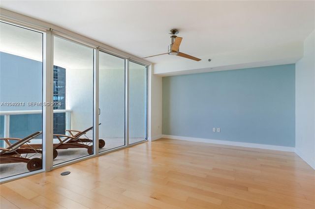 17201 Collins Ave+den 803 803, Sunny Isles Beach, FL 33160