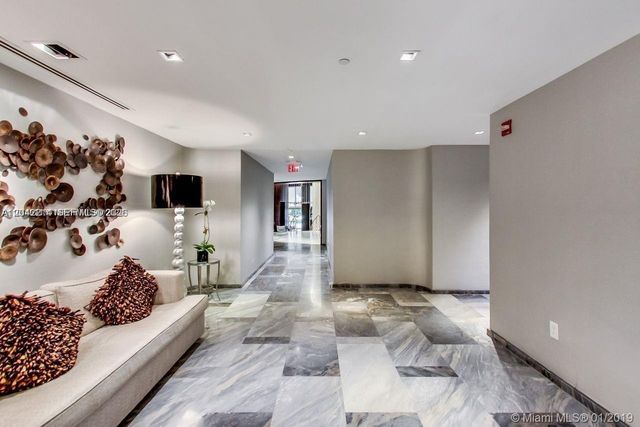 17201 Collins Ave+den 803 803, Sunny Isles Beach, FL 33160