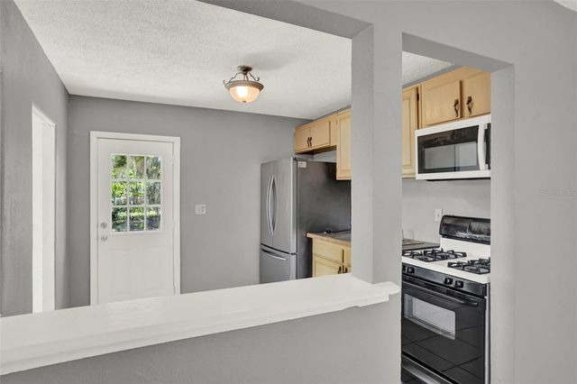 1220 MORIN STREET B, Eustis, FL 32726