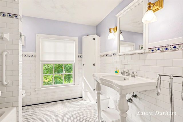 345 Mary Street, Saugatuck, MI 49453