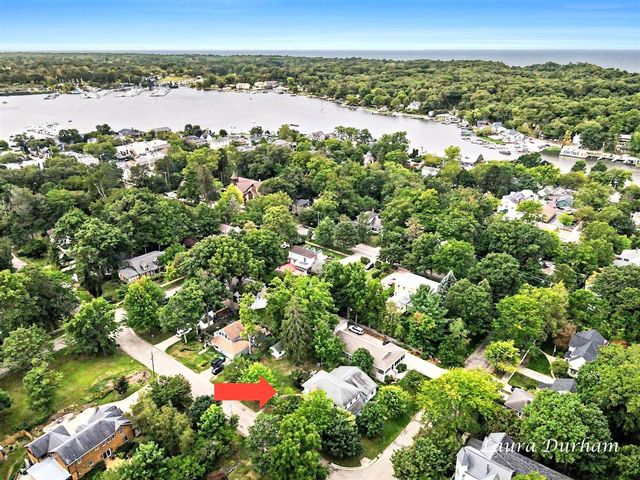 345 Mary Street, Saugatuck, MI 49453