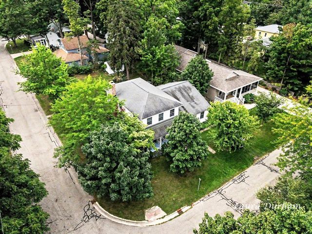 345 Mary Street, Saugatuck, MI 49453