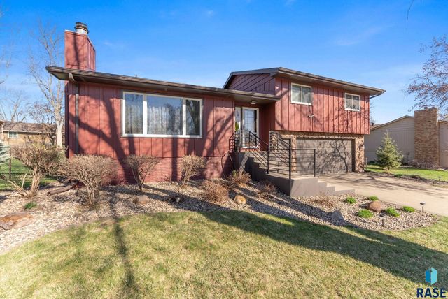5904 W 35th St Street, Sioux Falls, SD 57106