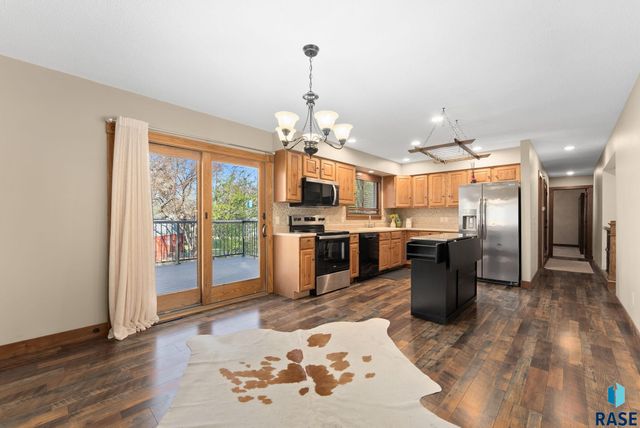 5904 W 35th St Street, Sioux Falls, SD 57106