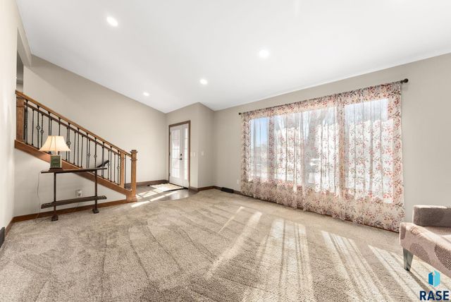 5904 W 35th St Street, Sioux Falls, SD 57106