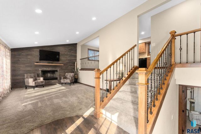 5904 W 35th St Street, Sioux Falls, SD 57106