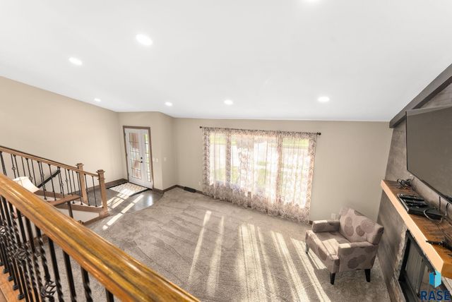 5904 W 35th St Street, Sioux Falls, SD 57106