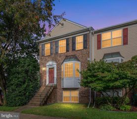 2402 WENTWORTH DR, Crofton, MD 21114