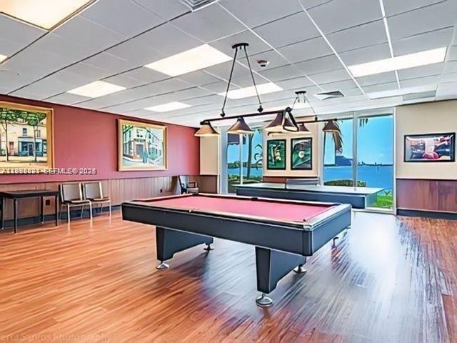 500 Bayview Dr 325, Sunny Isles Beach, FL 33160