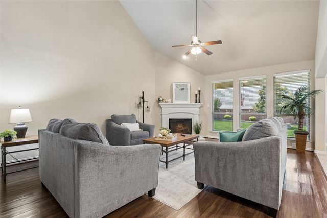 6844 San Luis Trail, Fort Worth, TX 76131