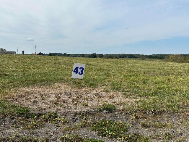 42 Wolf Bend, East Bernstadt, KY 40729