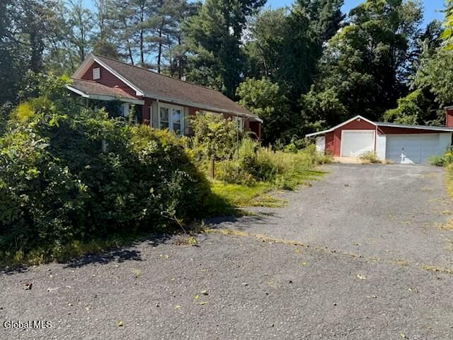 11 Marilou Street, Colonie, NY 12205