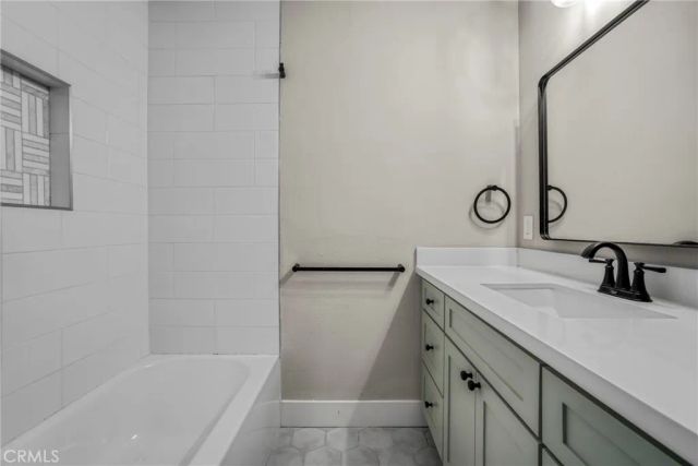 7909 Aldea Avenue, Lake Balboa, CA 91406