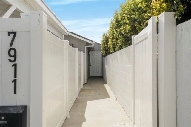 7909 Aldea Avenue, Lake Balboa, CA 91406