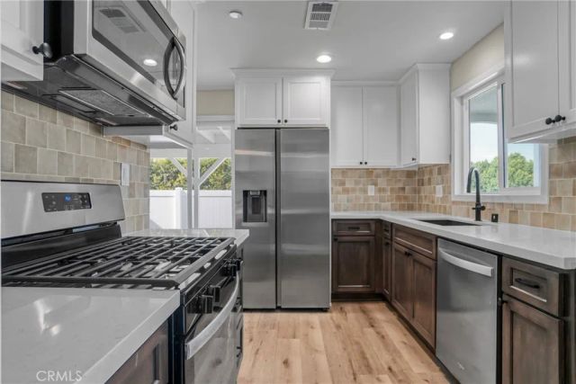 7909 Aldea Avenue, Lake Balboa, CA 91406