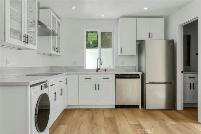 7909 Aldea Avenue, Lake Balboa, CA 91406