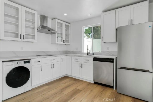 7909 Aldea Avenue, Lake Balboa, CA 91406