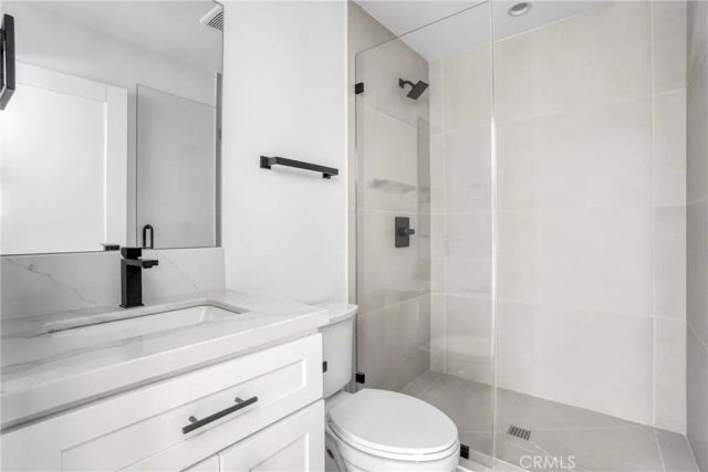 7909 Aldea Avenue, Lake Balboa, CA 91406