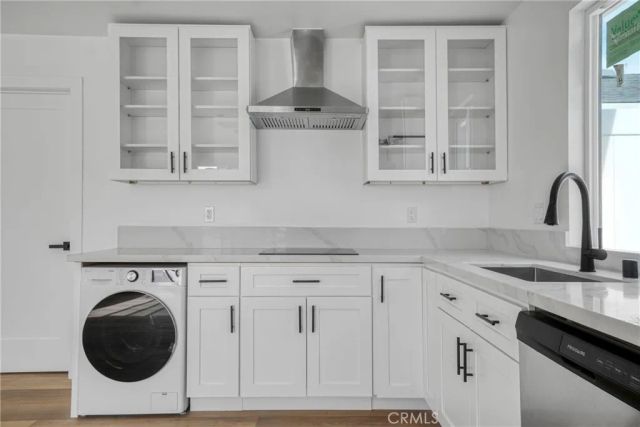 7909 Aldea Avenue, Lake Balboa, CA 91406