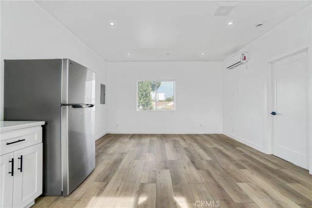 7909 Aldea Avenue, Lake Balboa, CA 91406