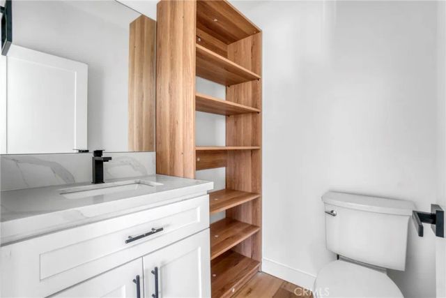 7909 Aldea Avenue, Lake Balboa, CA 91406