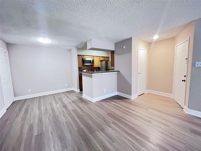 10101 S Gessner Road 314, Houston, TX 77071