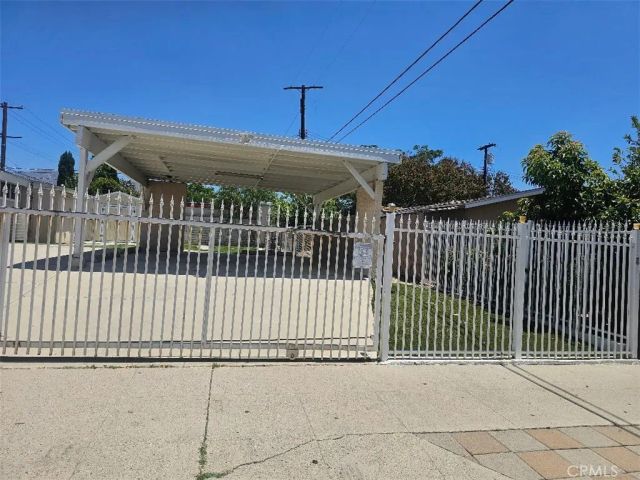 13084 Vaughn, San Fernando, CA 91340