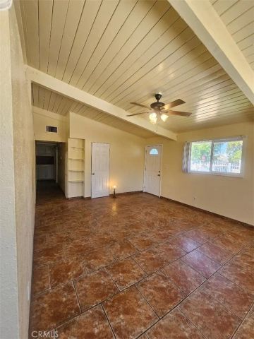 13084 Vaughn, San Fernando, CA 91340