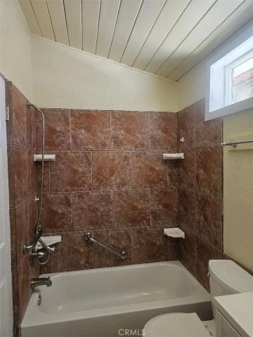 13084 Vaughn, San Fernando, CA 91340