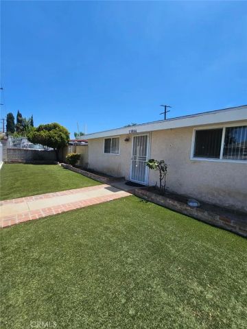 13084 Vaughn, San Fernando, CA 91340