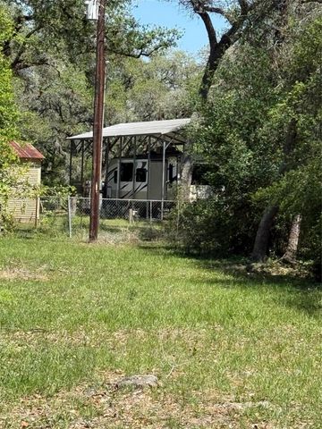 1222 Cr 2152, Rock Island, TX 77470