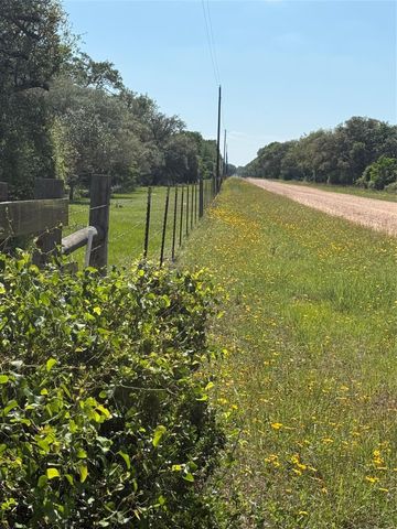 1222 Cr 2152, Rock Island, TX 77470