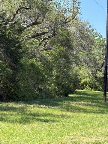 1222 Cr 2152, Rock Island, TX 77470