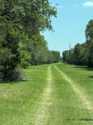 1222 Cr 2152, Rock Island, TX 77470
