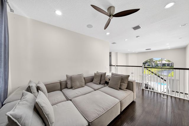 16829 Newark Bay Road, Delray Beach, FL 33446