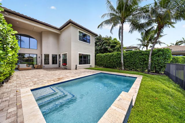 16829 Newark Bay Road, Delray Beach, FL 33446