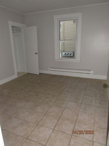 4 Plum St 3, Worcester, MA 01604