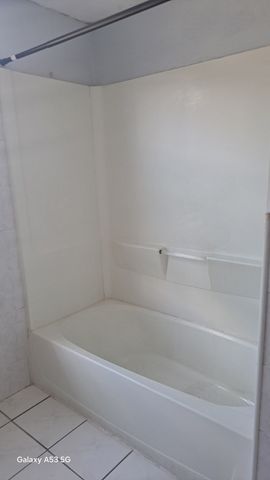 4 Plum St 3, Worcester, MA 01604