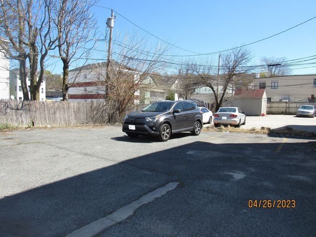 4 Plum St 3, Worcester, MA 01604