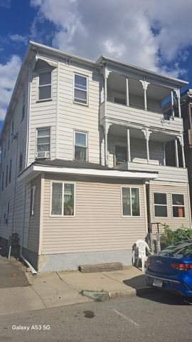 4 Plum St 3, Worcester, MA 01604