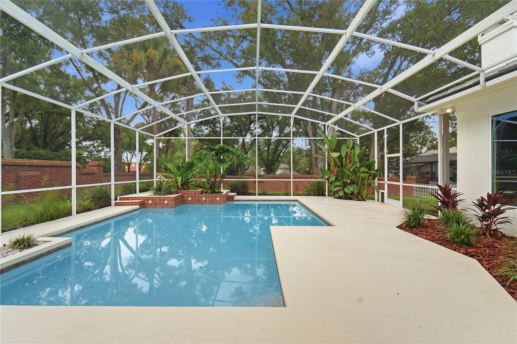 Image 42 of property listing at 336 ASHFORD COURT, Lake Mary, FL 32746