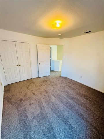 830 San Jacinto Drive, Grand Prairie, TX 75052