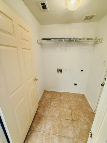 830 San Jacinto Drive, Grand Prairie, TX 75052