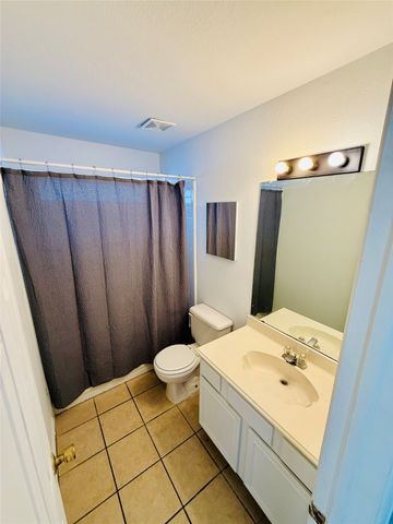 830 San Jacinto Drive, Grand Prairie, TX 75052