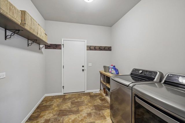 521 Patrick Avenue, Waunakee, WI 53597