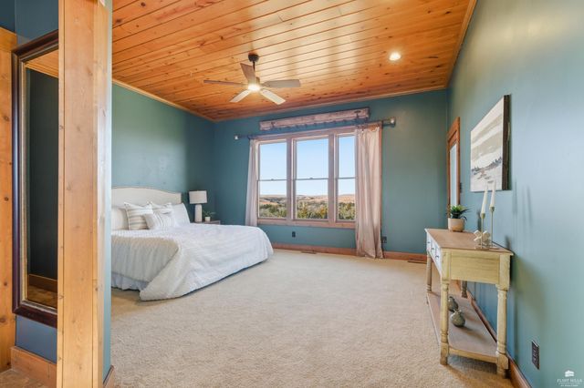 2545 Vinson Drive, Manhattan, KS 66502